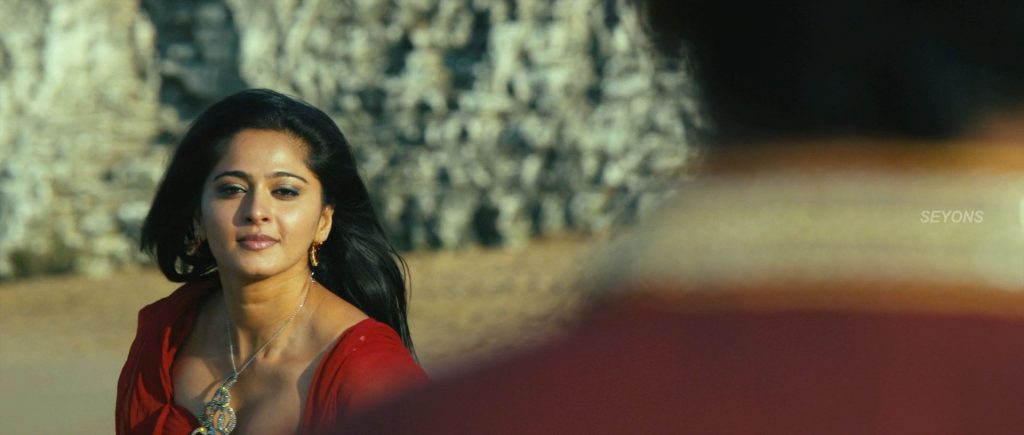 Actress Anushka hot Cleavage in Thandavam movie Fake Boobs, NudeDesiActress.pics