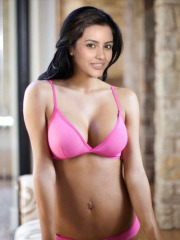 Nude Priya Anand Boobs in Pink Panty, NudeDesiActress.pics