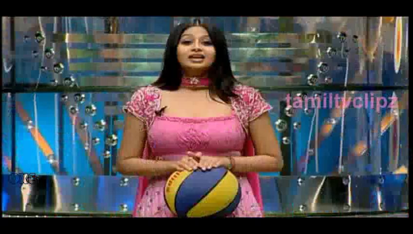 Actress Sangeetha hot and cleavage show
