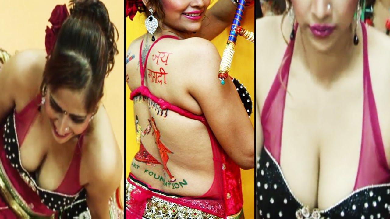 Busty Bhabhi Tanisha Singh Hot Deep Cleavage Shows In Tight Choli, NudeDesiActress.pics