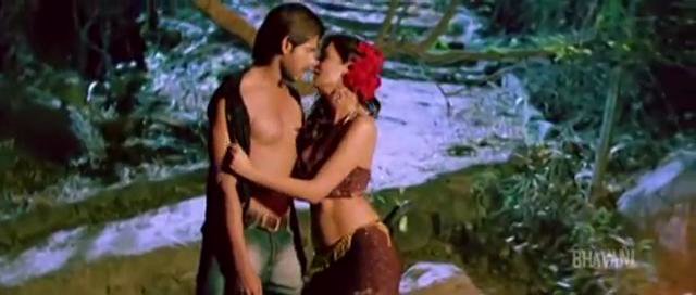 Kaveri Jha hot liplock kisses, NudeDesiActress.pics