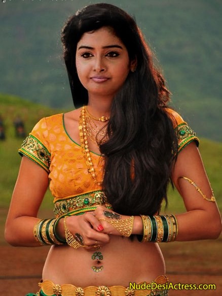 Tamil Actress sabrena Boobs