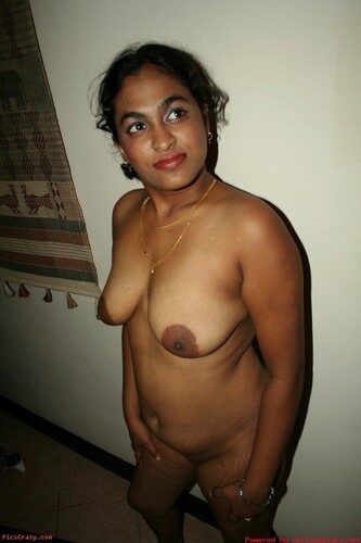 Indian amateur Pinki More couple mms