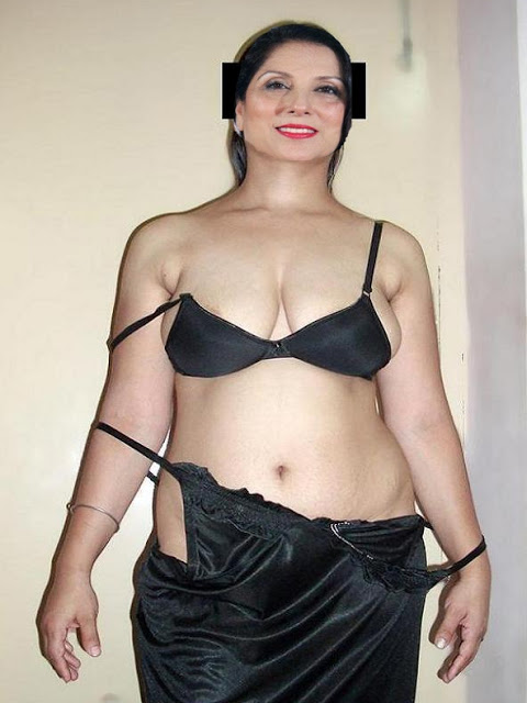 Nude hot black bra samina peerzada naked navel image