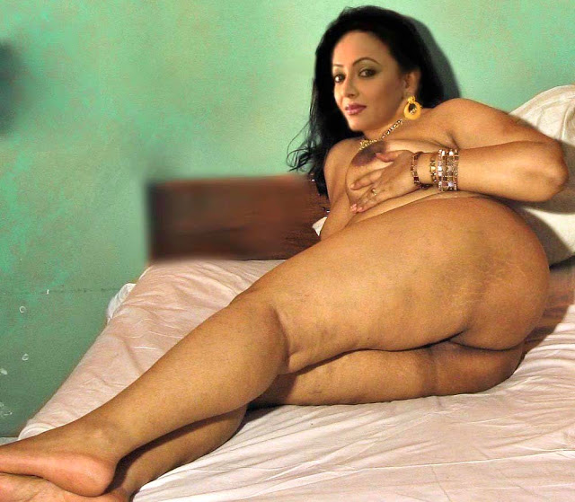 Fat ass Sreelekha Mitra pressing her nude boobs on bed