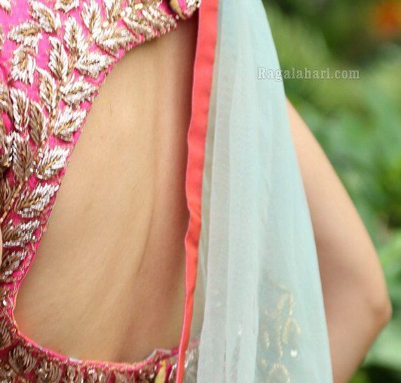 Hot nude hip Sakshi Kakkar naked bareback in sexy blouse, NudeDesiActress.pics