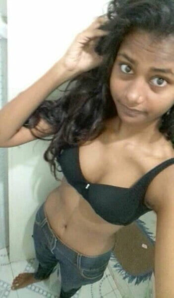 Aishwarya Devan accidentally twitters nude pic