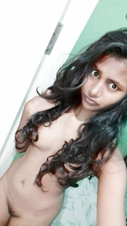 Aishwarya Devan accidentally twitters nude pic, NudeDesiActress.pics