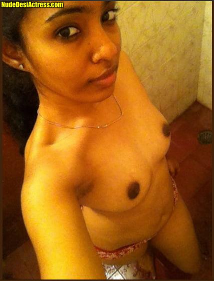 Kiara Advani private photos leaked nude boobs and nipple, NudeDesiActress.pics