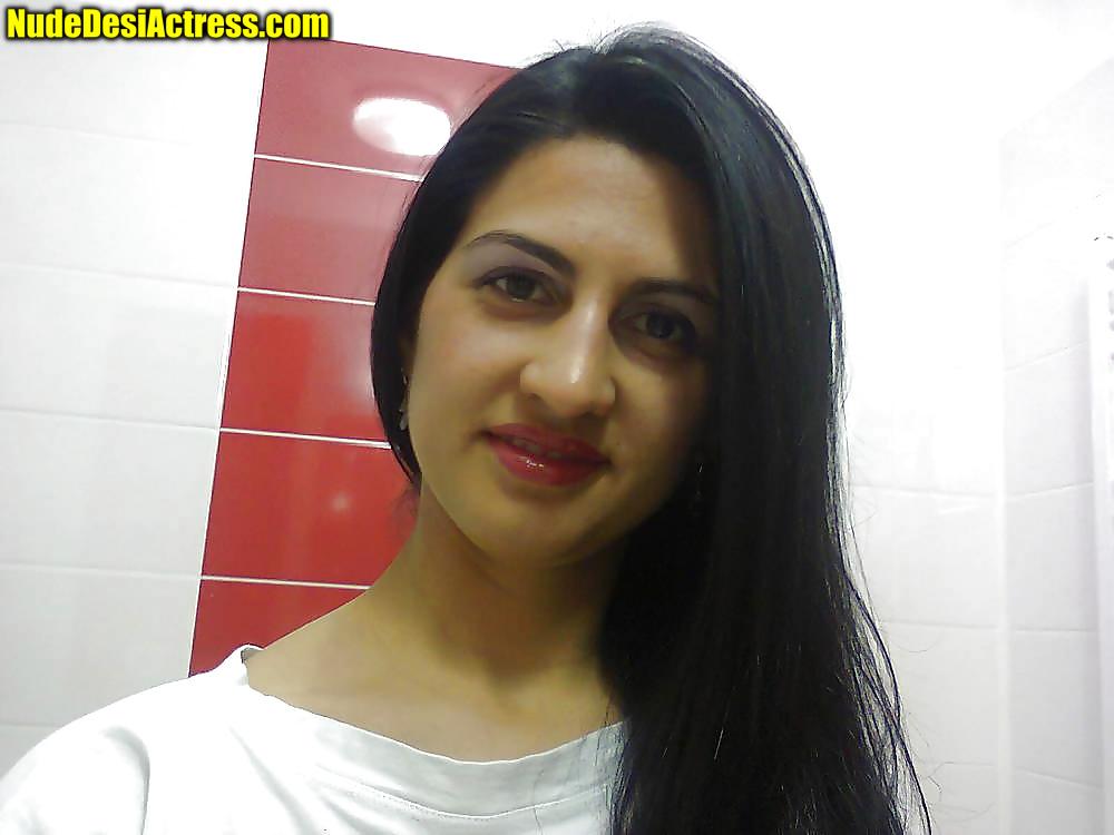 Maryam Zakaria naked slut private photos leaked, NudeDesiActress.pics