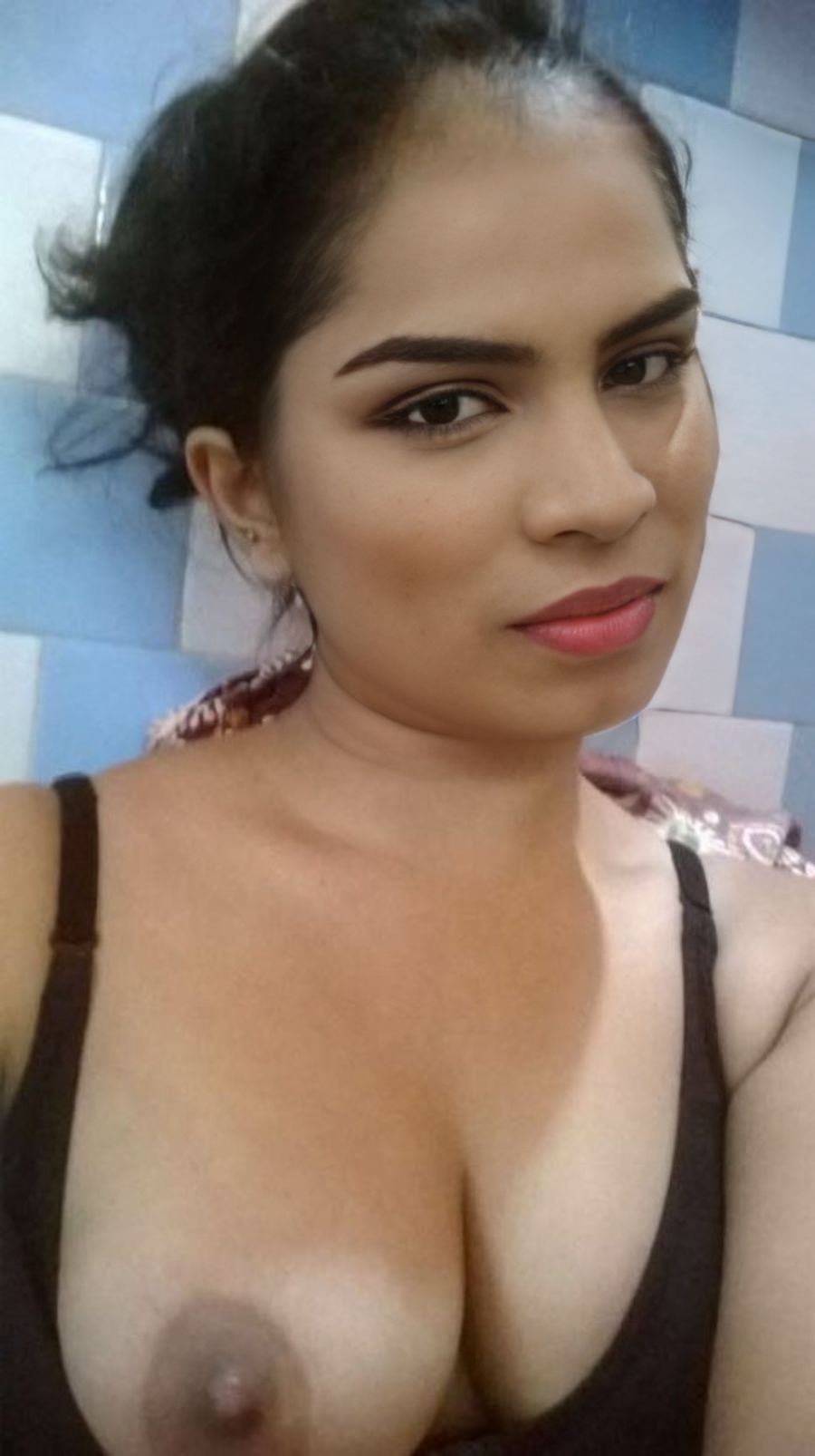 Shikha Singh black nipple nude boobs selfie fake, NudeDesiActress.pics