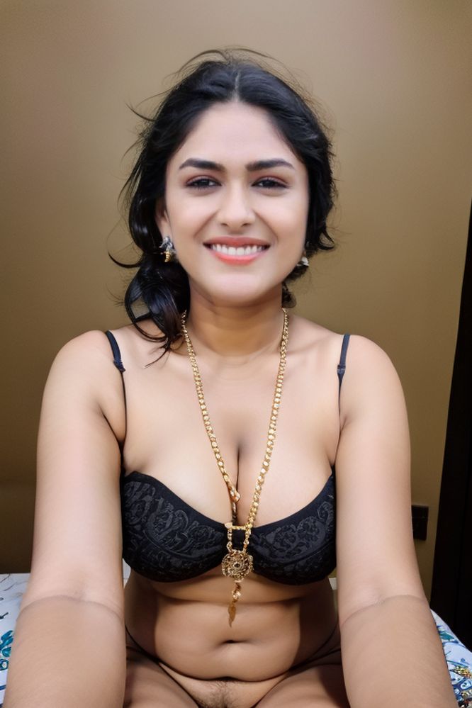 Mrunal Thakur low neck blouse bra with mangalsuta